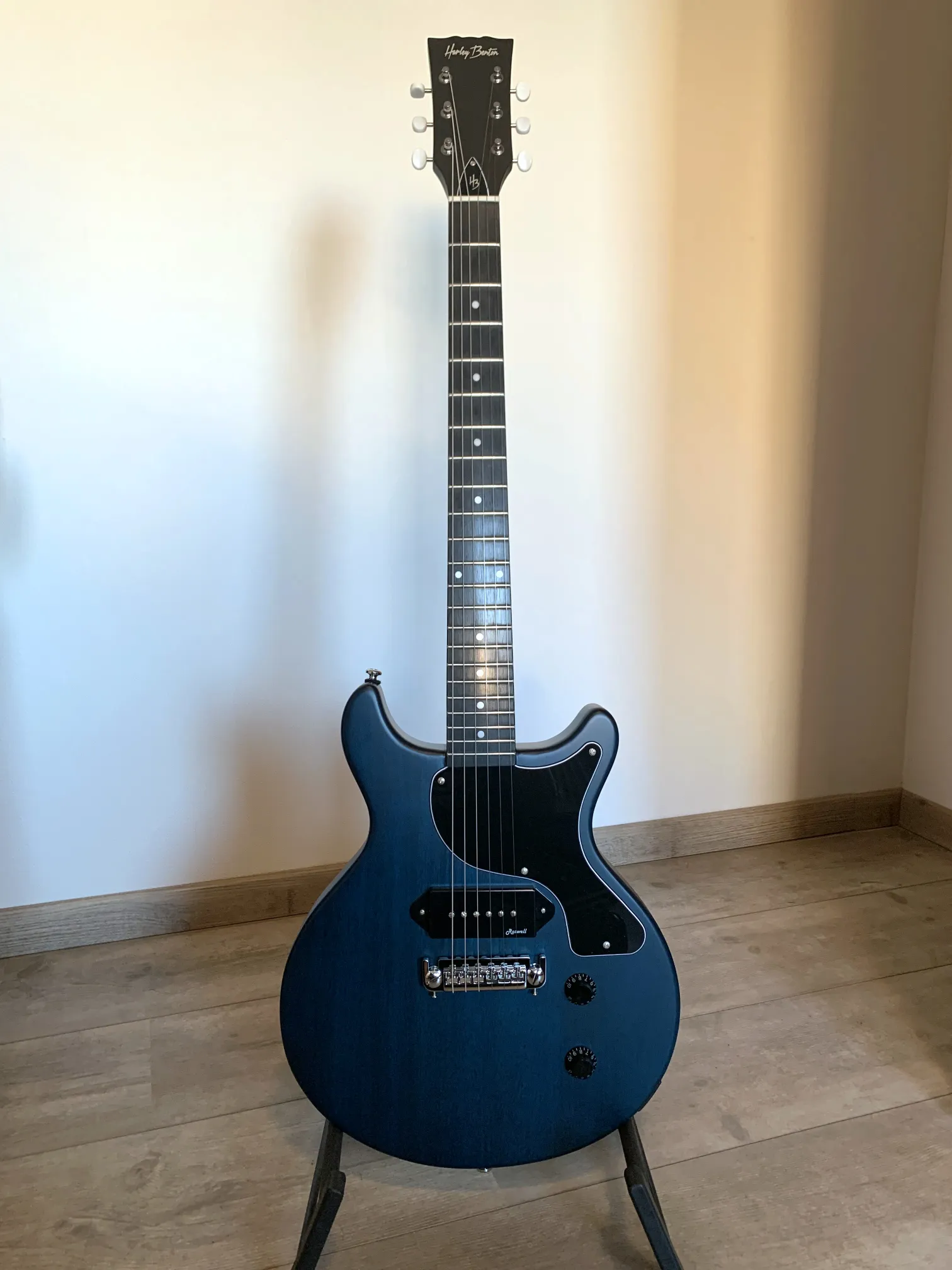 Harley Benton DC-Junior Faded Blue